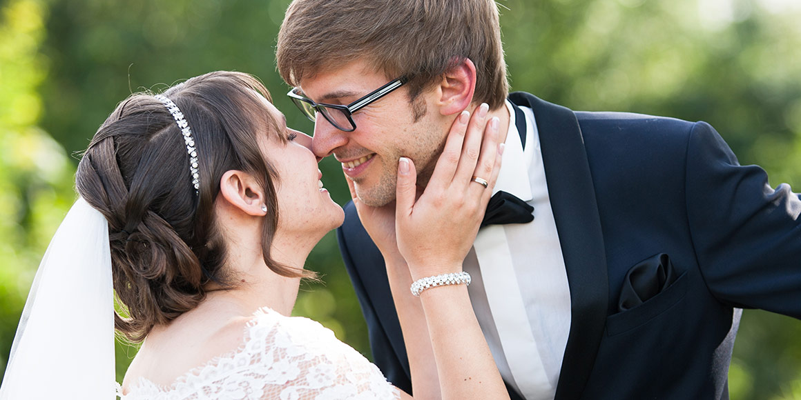 Hochzeitsreportagen, um alle wichtigen Momente in ausdrucksstarken Fotos festzuhalten